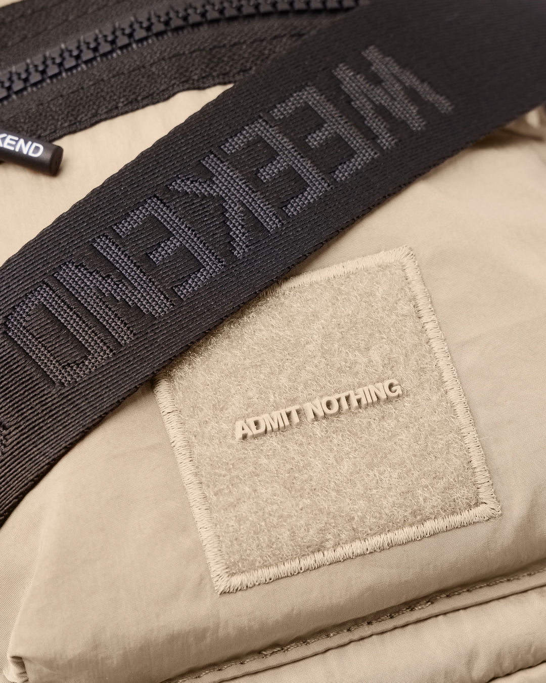 Weekend Offender Carmona torbica rock