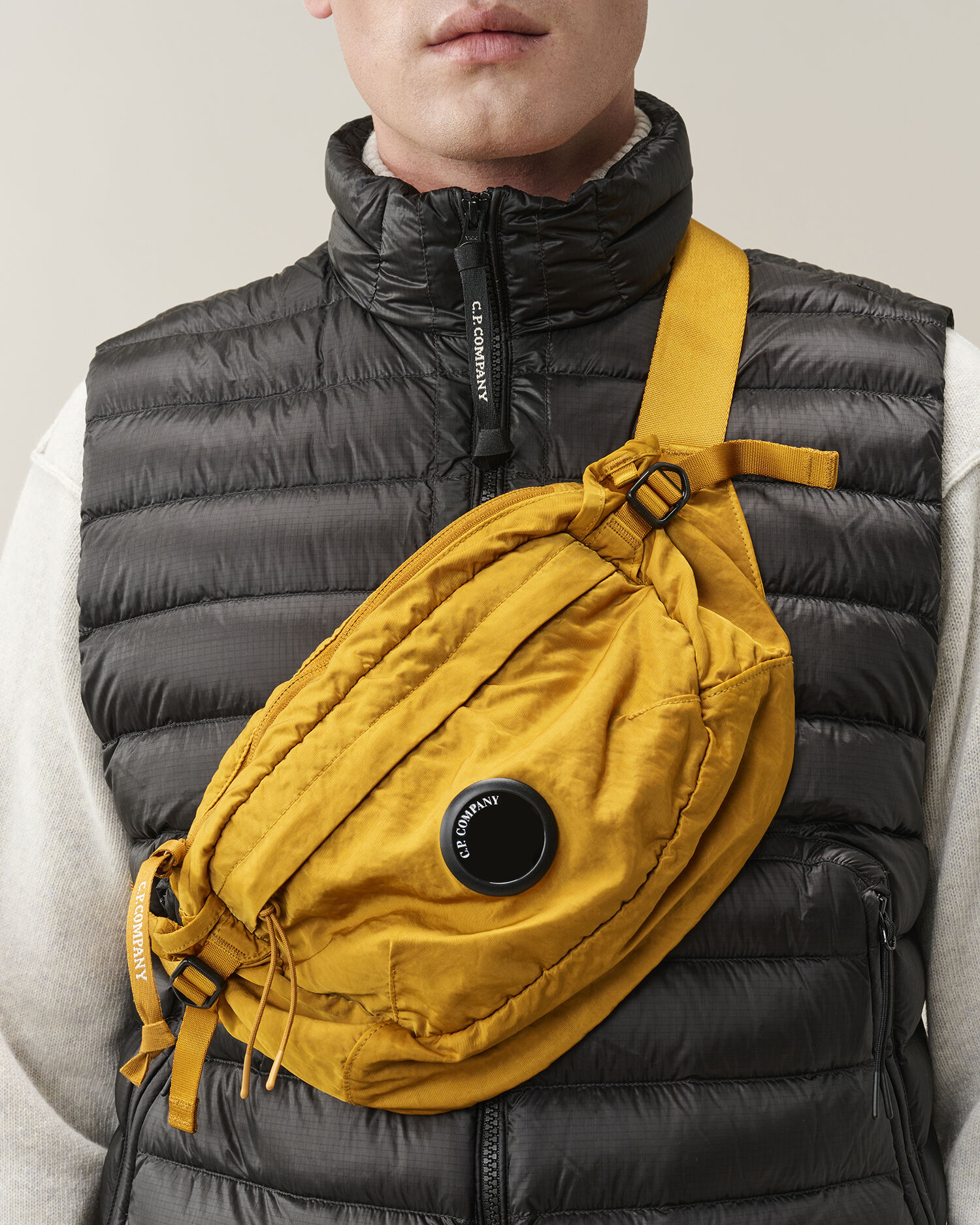 CP Company Lens torbica buck thorn